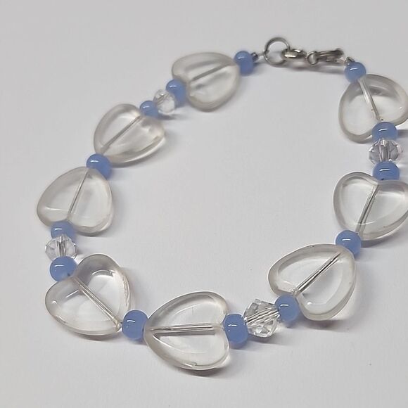Elegant Clear and Blue Glass Heart Bracelet - Picture 2 of 2